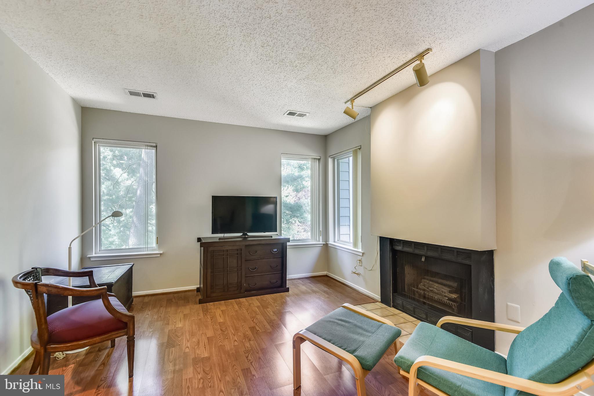 VILLARIDGE - Residential