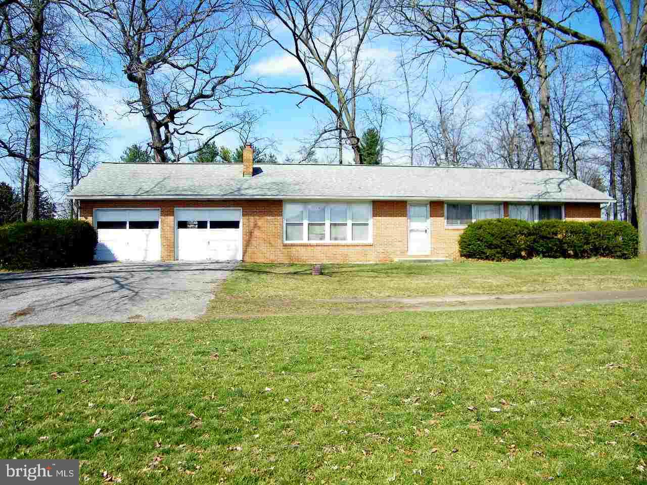 Gaze over a country setting from the front porch. Do you want great views of the mountain then this is your place. Live on one floor in this all brick three bedroom two bath ranch. The two car garage will keep your cars free from the elements. Wood floors, fireplace, and the room sizes make this a little bit better than most.