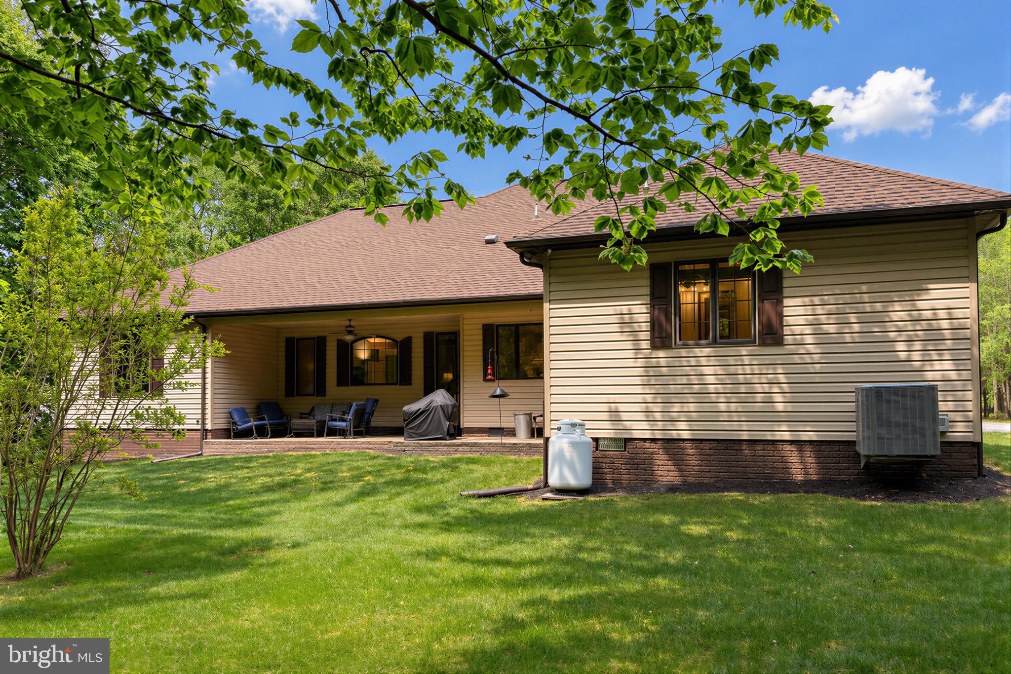 PINE POINTE WOODS - Residential