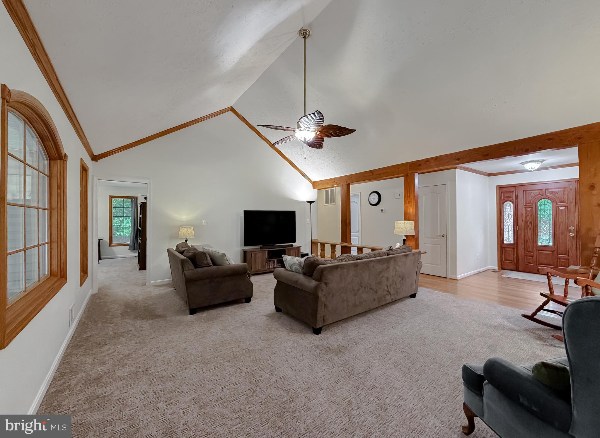 PINE POINTE WOODS - Residential
