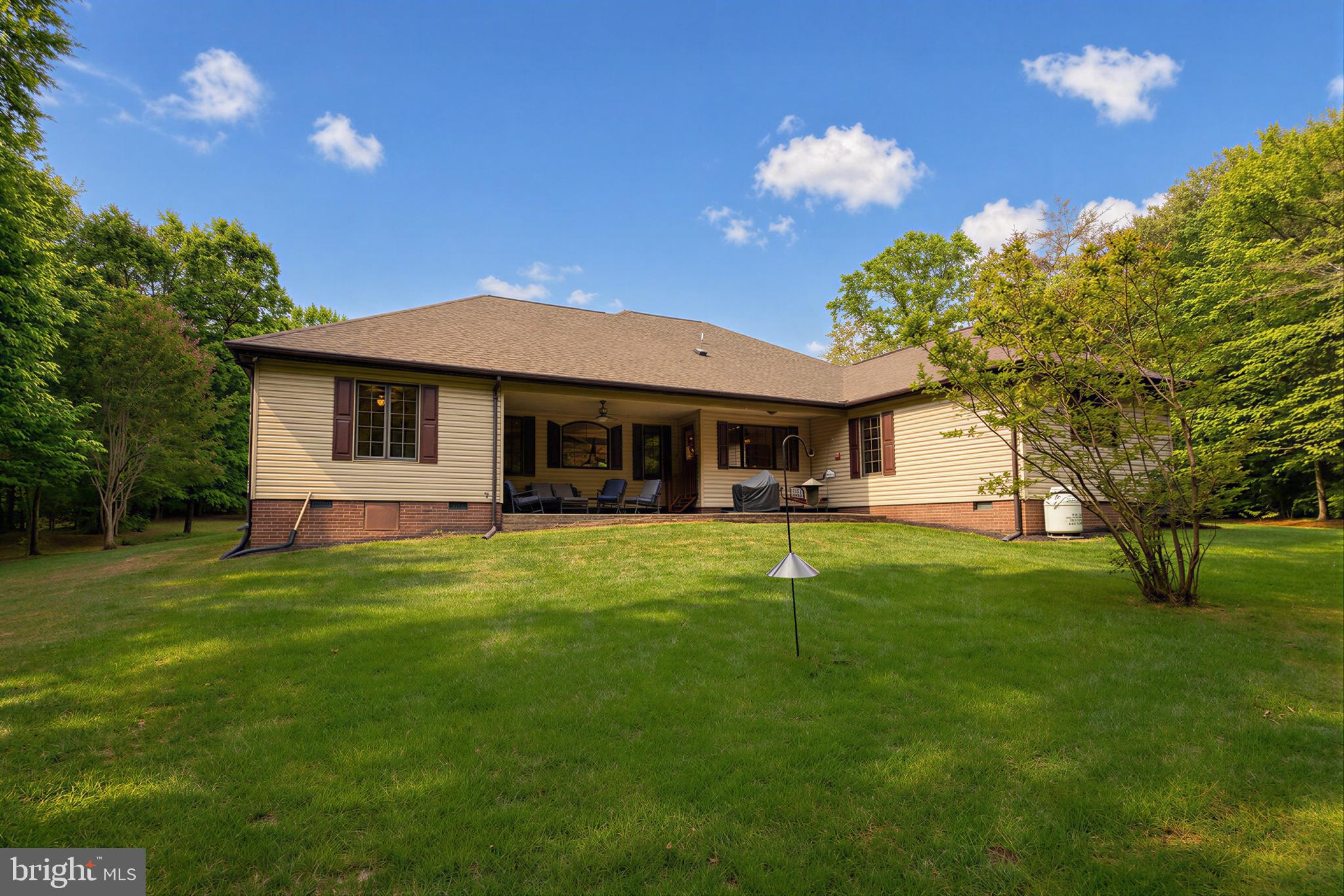 PINE POINTE WOODS - Residential