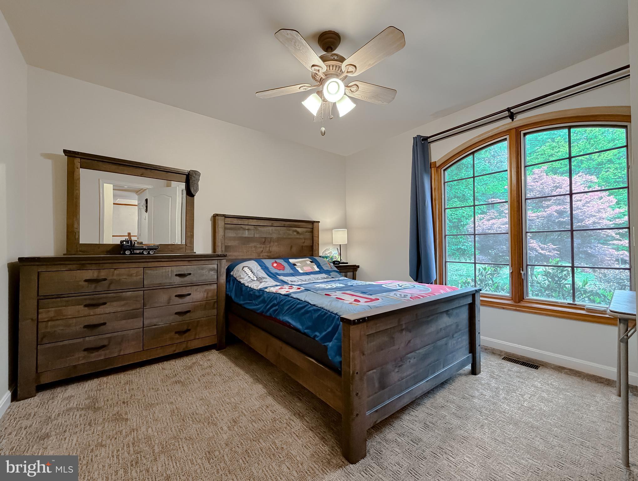 PINE POINTE WOODS - Residential