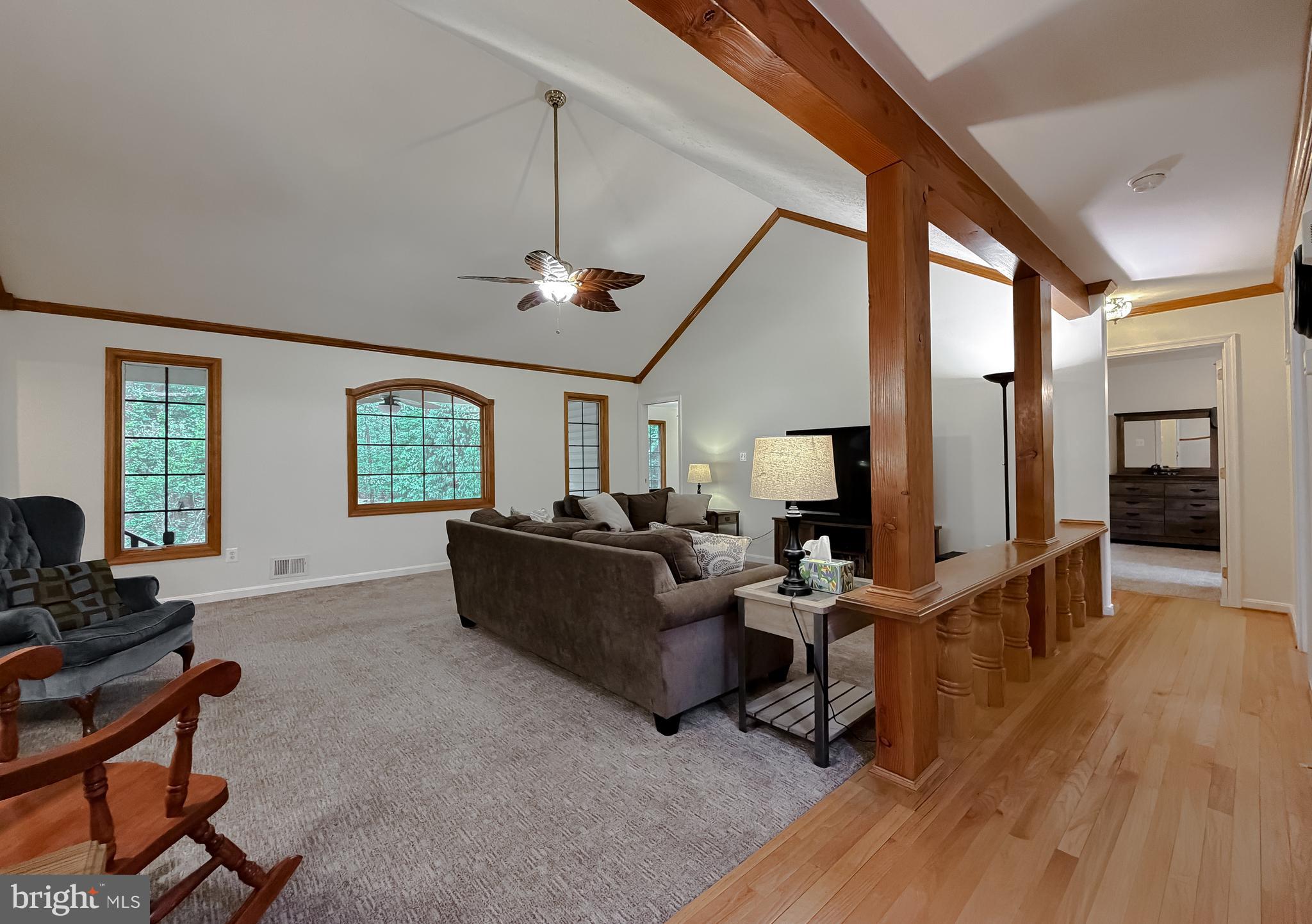 PINE POINTE WOODS - Residential