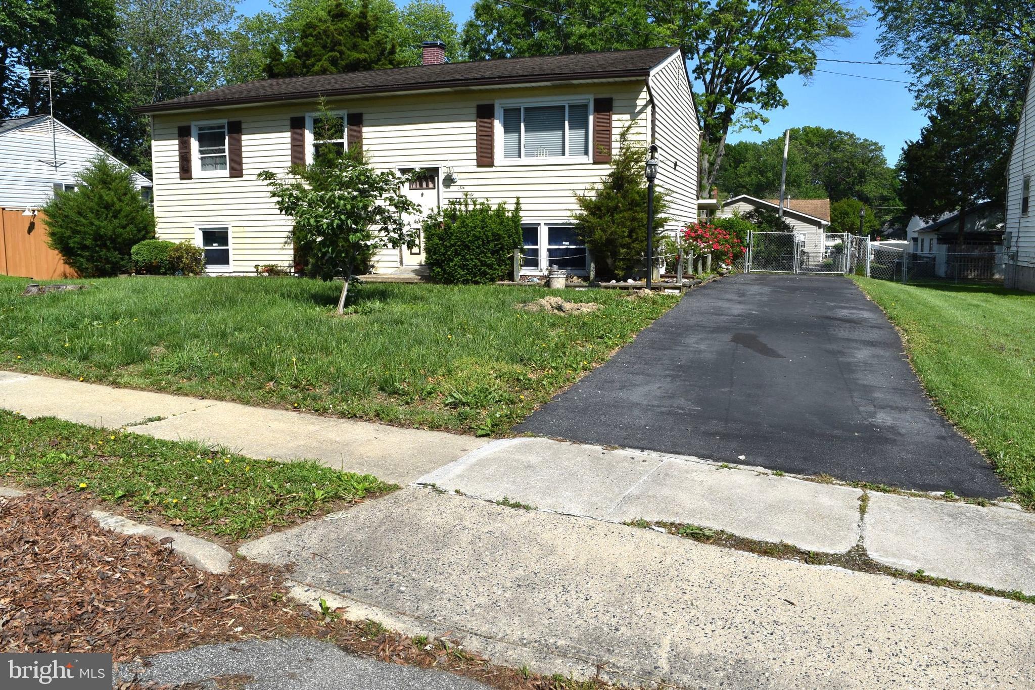 631 WEBB STREET