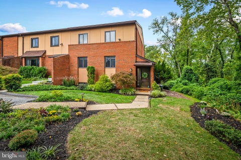 Townhouse For Sale - 34 Lacosta Court<br/> TOWSON, MD 21204