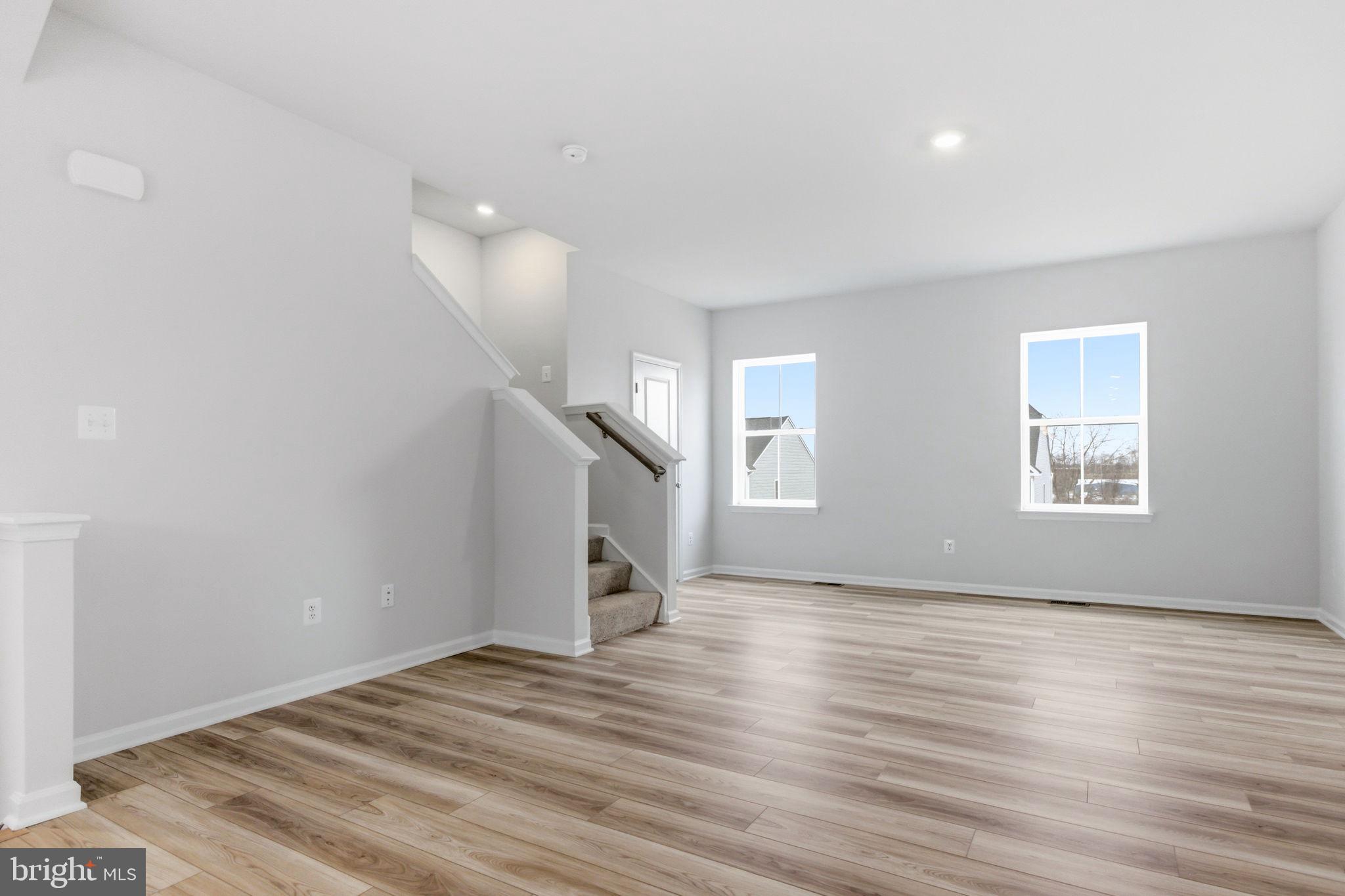 RED CLOVER MEADOWS - Residential Lease