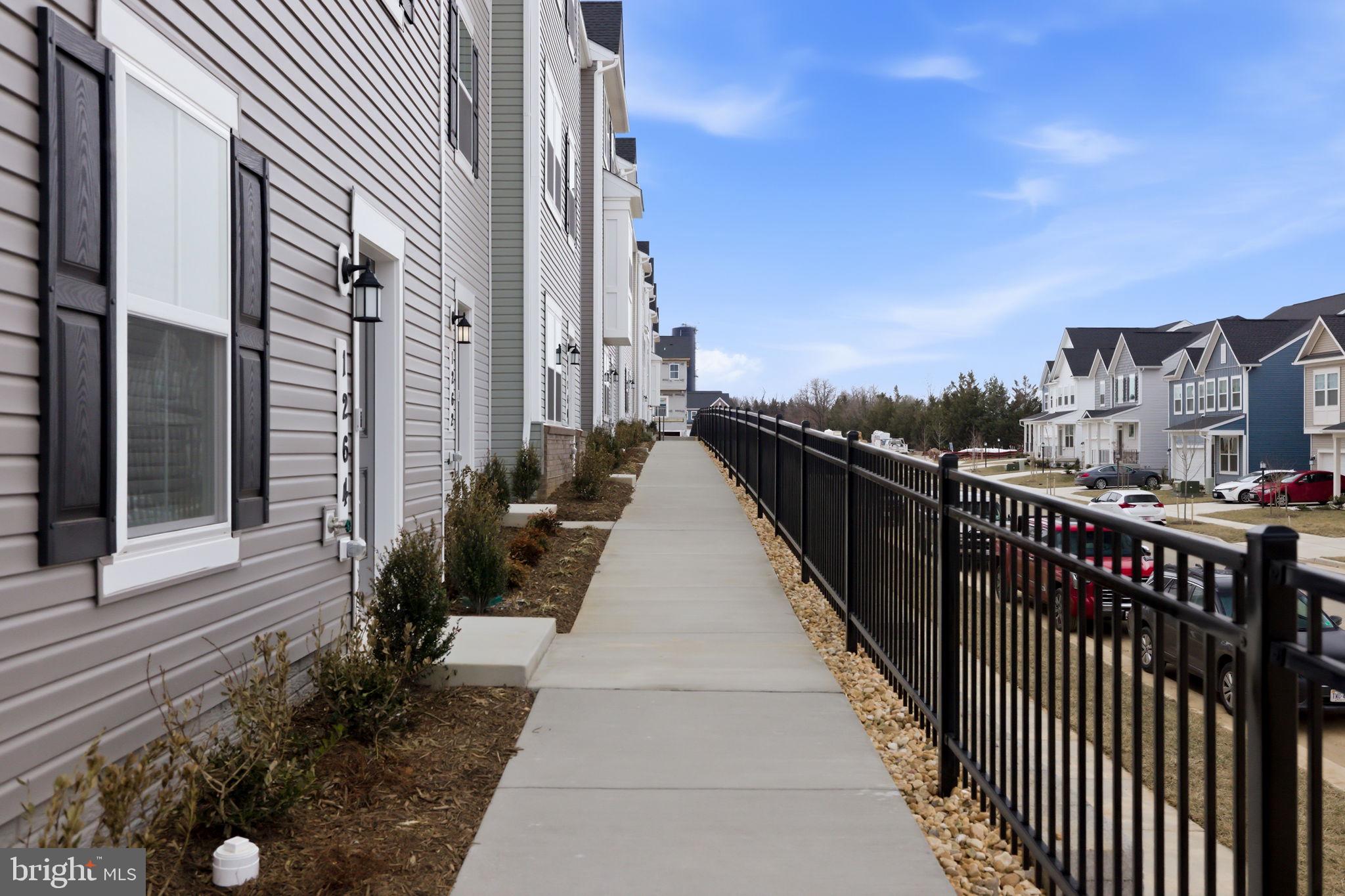 RED CLOVER MEADOWS - Residential Lease