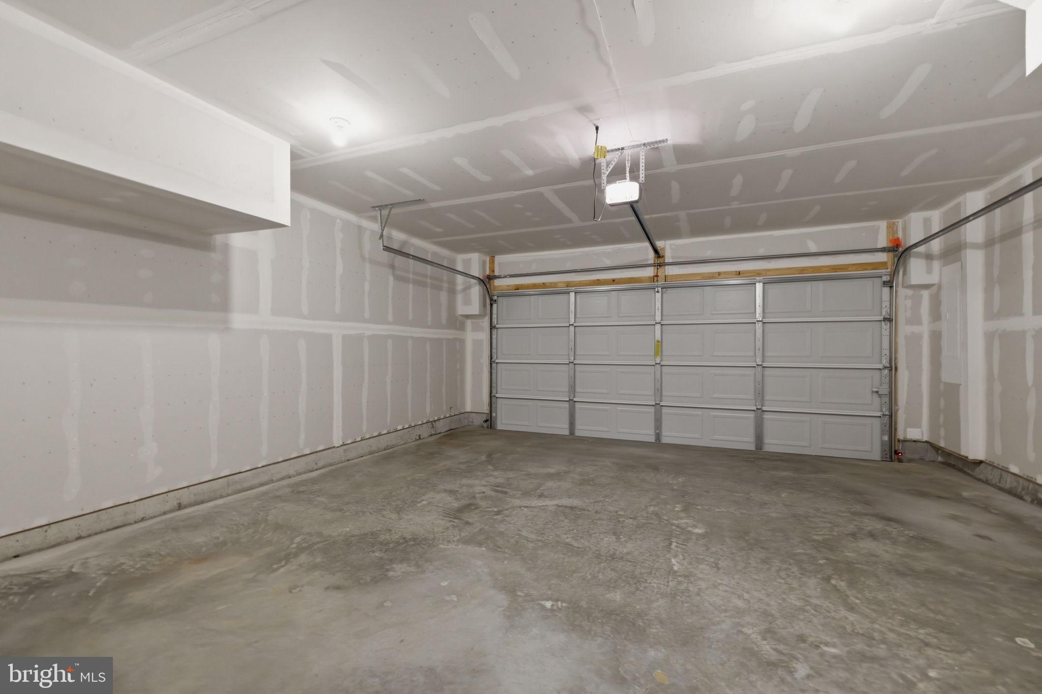 RED CLOVER MEADOWS - Residential Lease