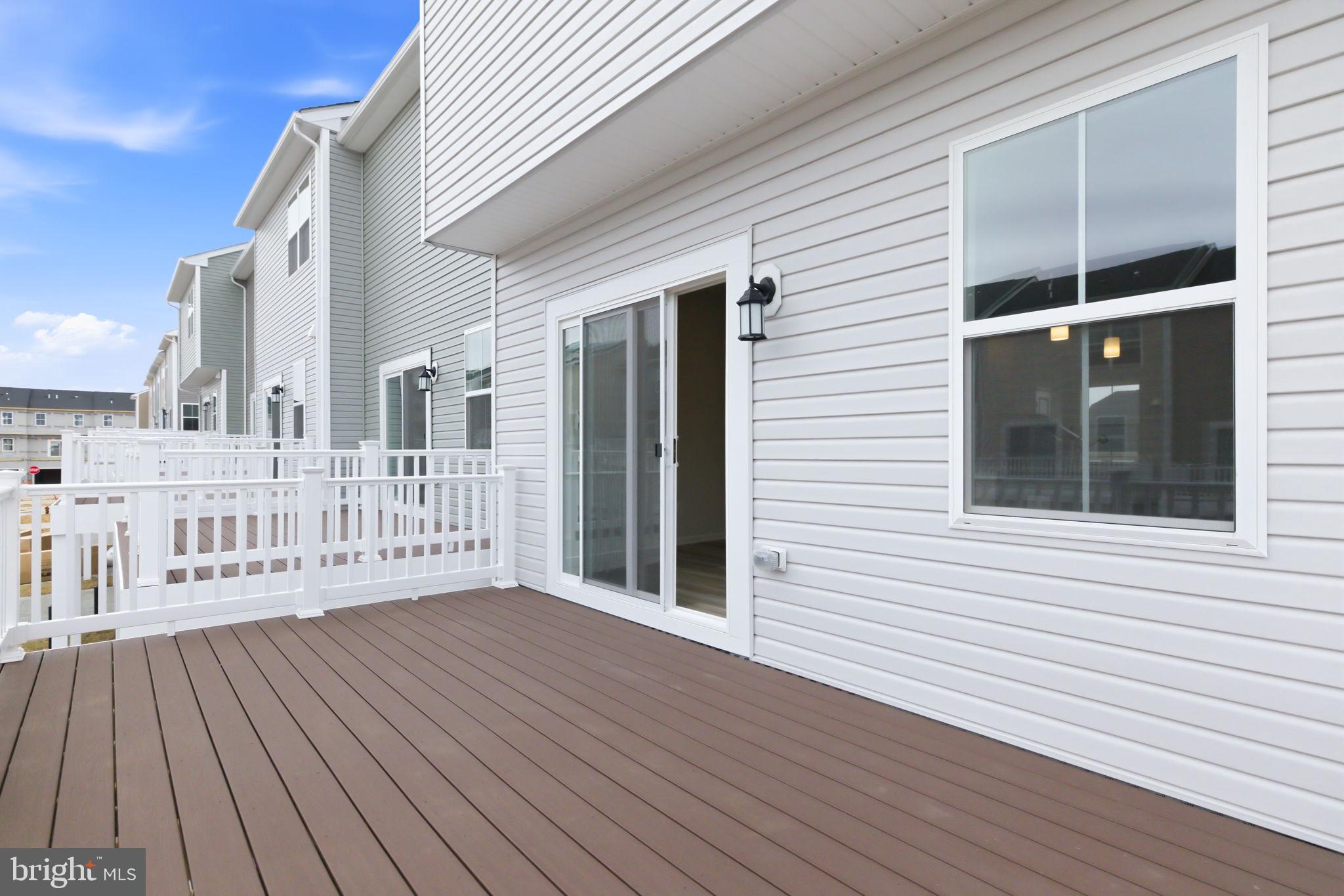 RED CLOVER MEADOWS - Residential Lease