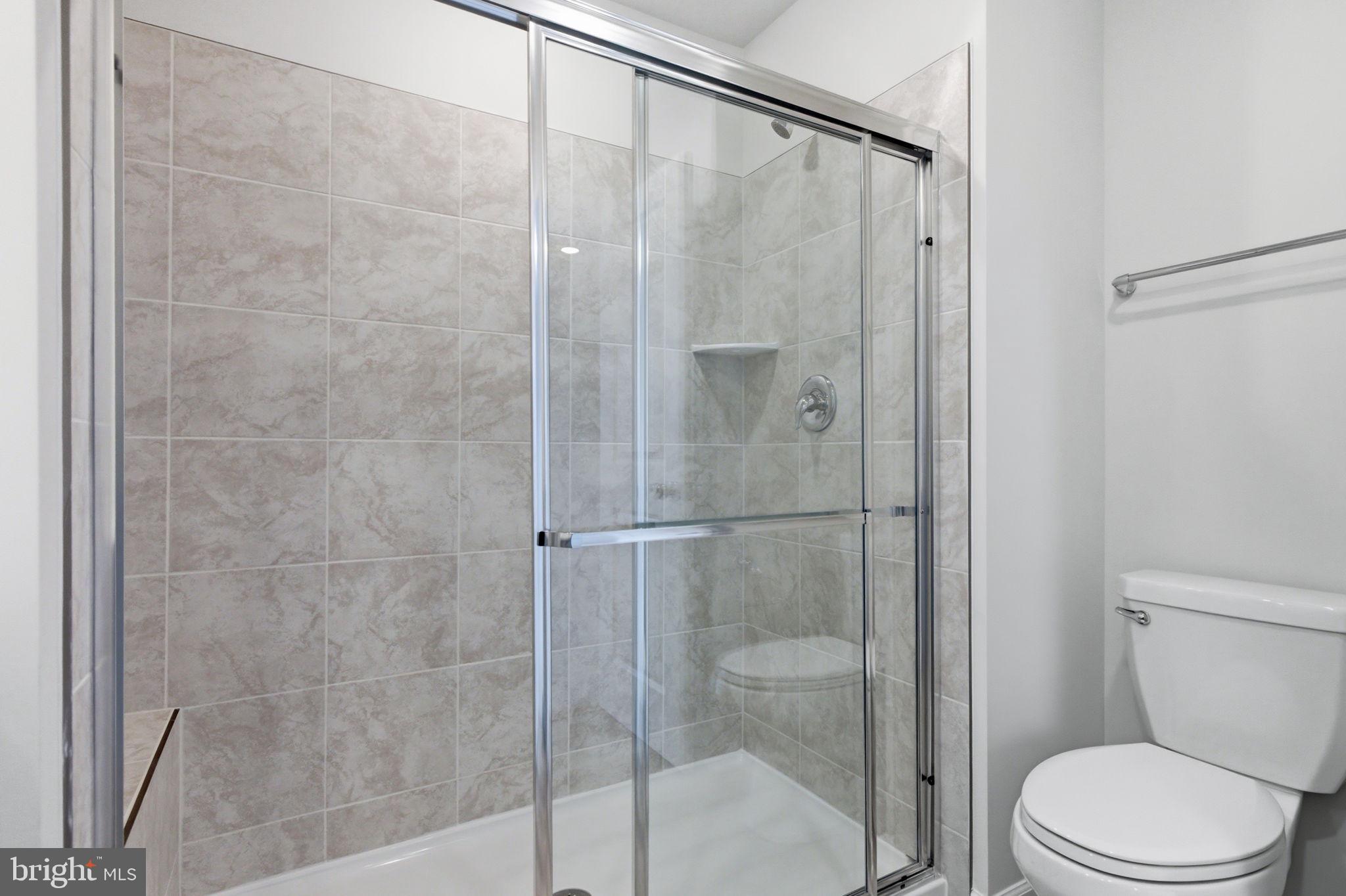 RED CLOVER MEADOWS - Residential Lease