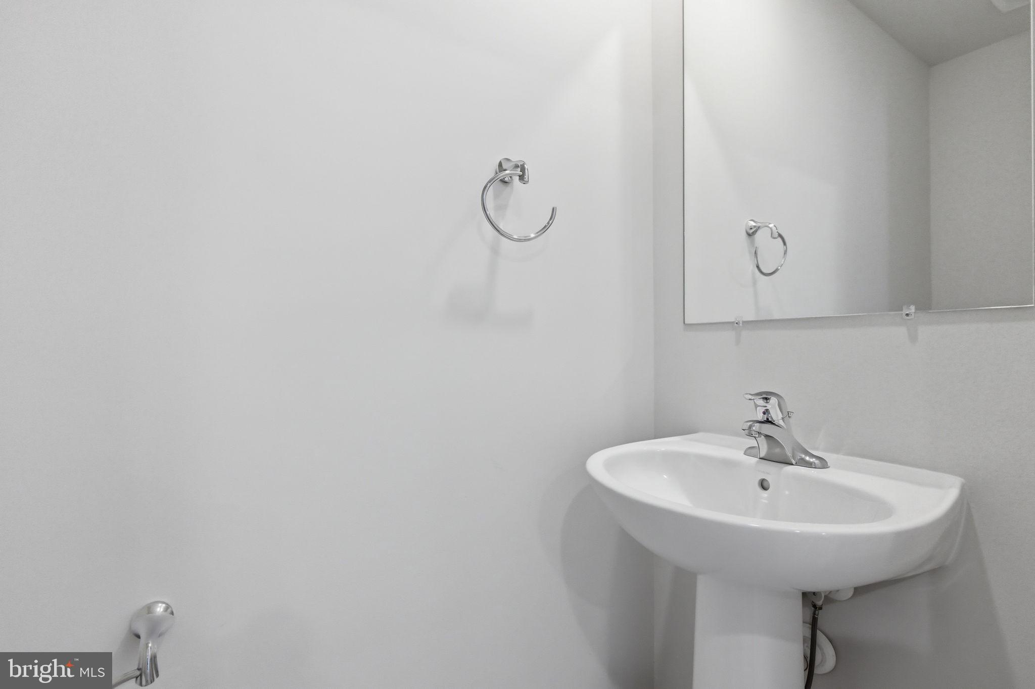 RED CLOVER MEADOWS - Residential Lease