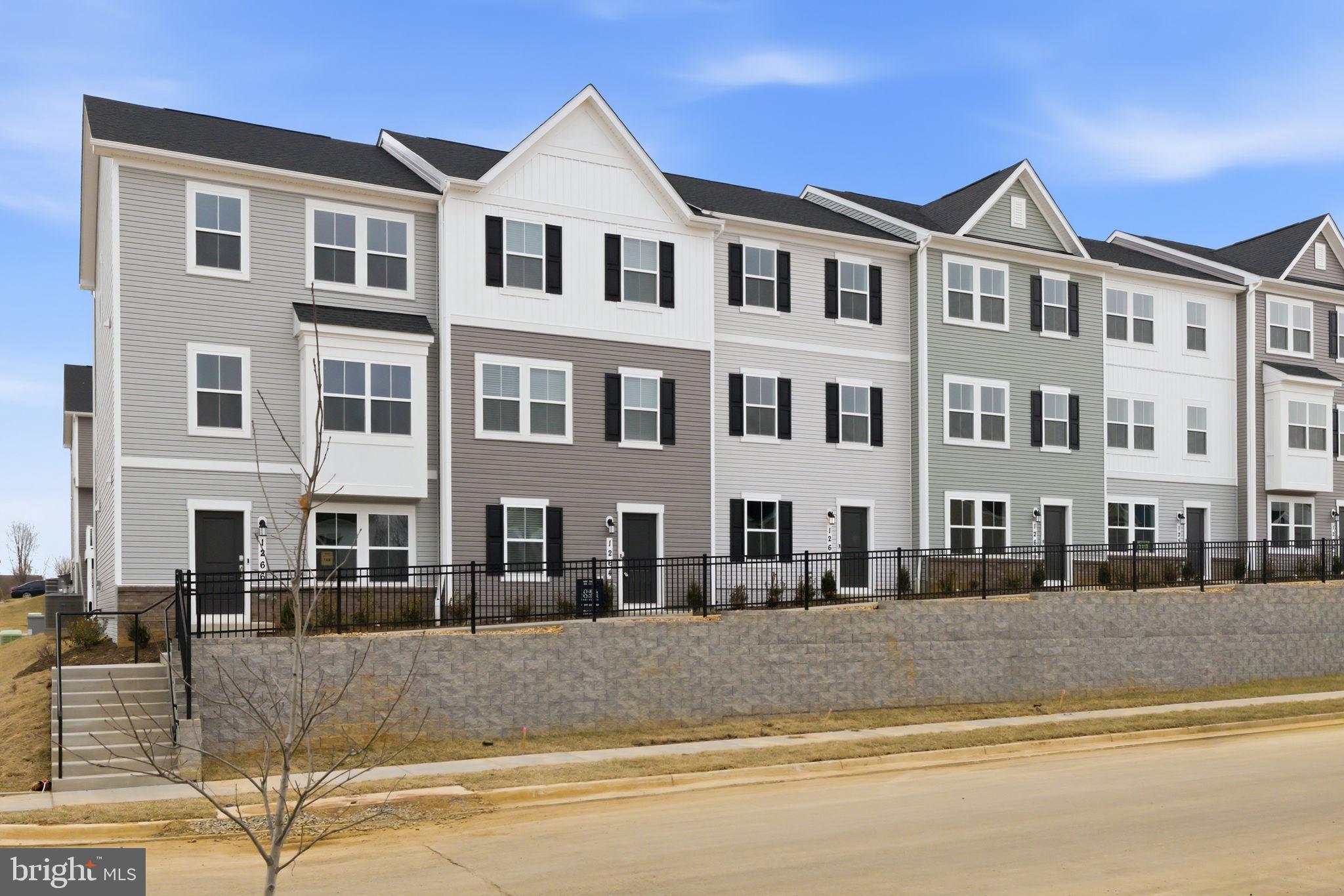 RED CLOVER MEADOWS - Residential Lease