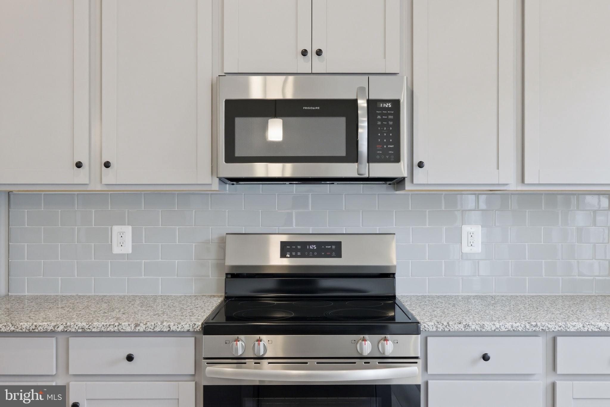 RED CLOVER MEADOWS - Residential Lease