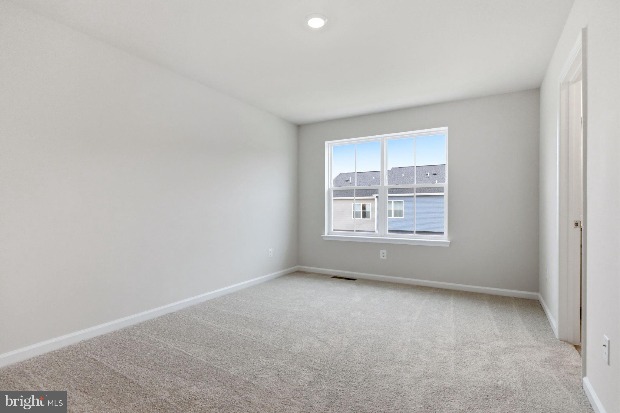 RED CLOVER MEADOWS - Residential Lease