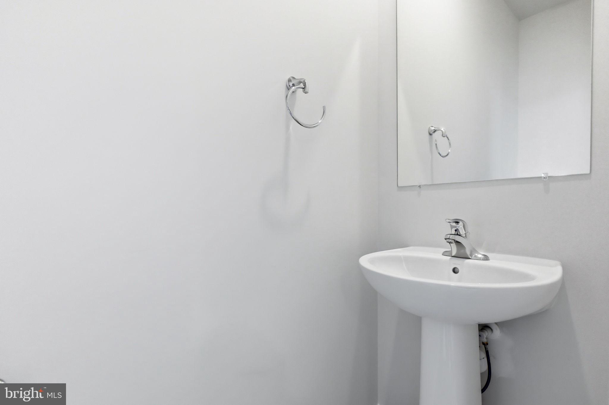 RED CLOVER MEADOWS - Residential Lease