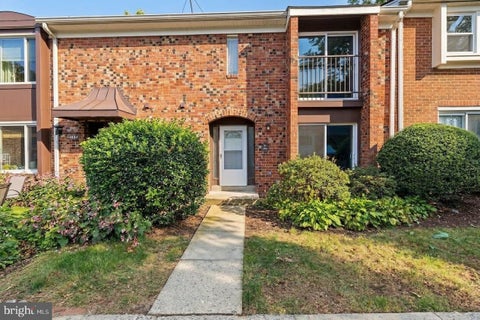 Photo of 3743 Persimmon Circle, FAIRFAX, VA 22031 (MLS # VAFX2341452)