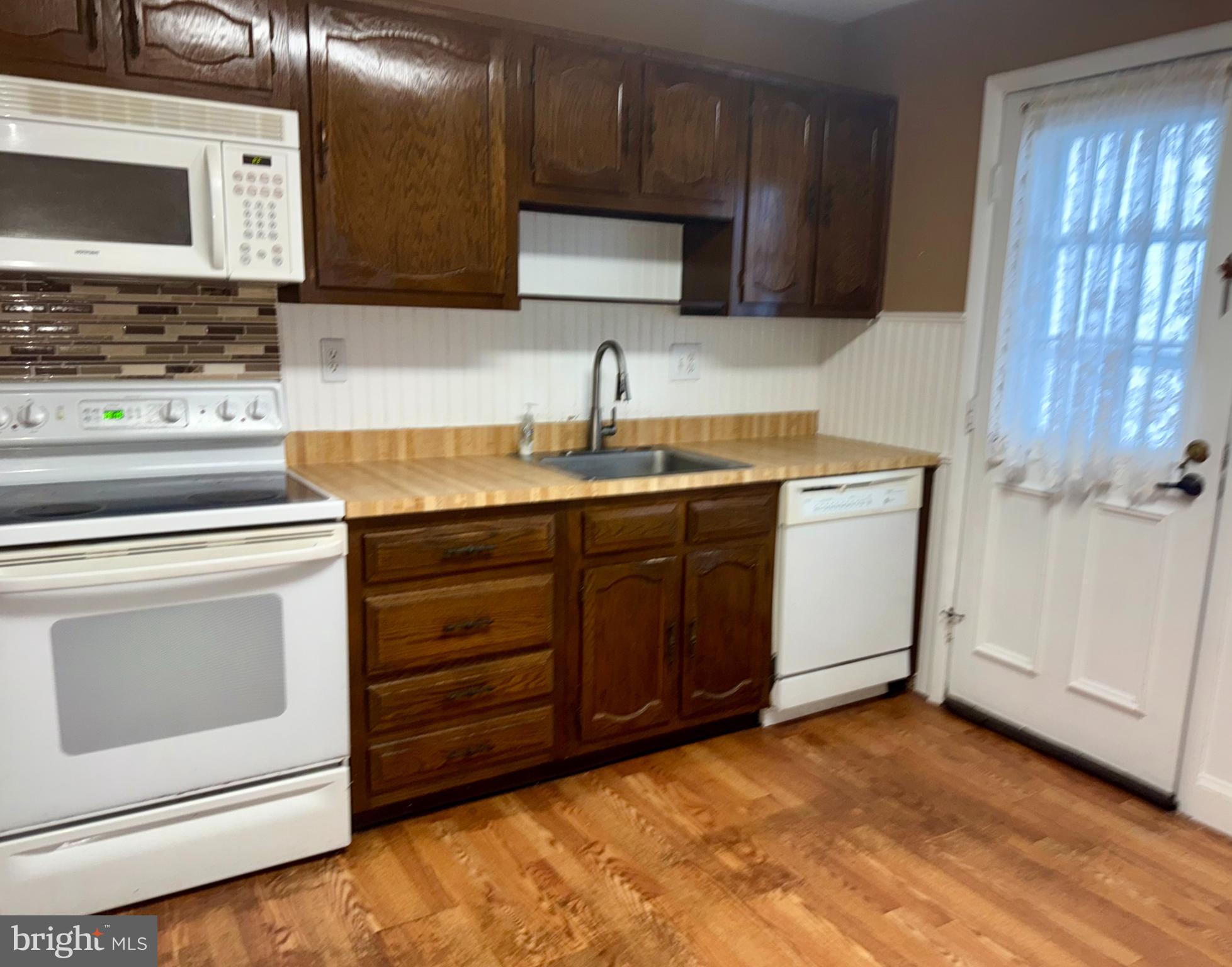 LEISURETOWNE - Residential