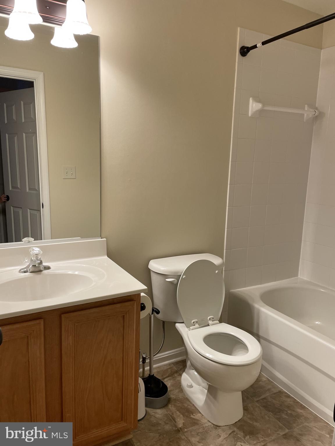 MALLARD'S LANDING - Residential Lease