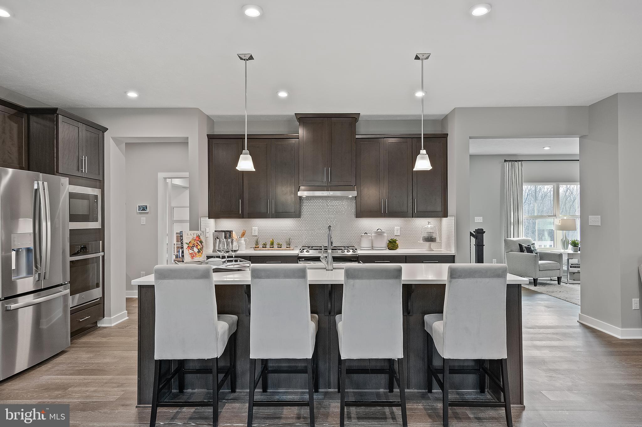 STRAY WINDS FARM - Residential