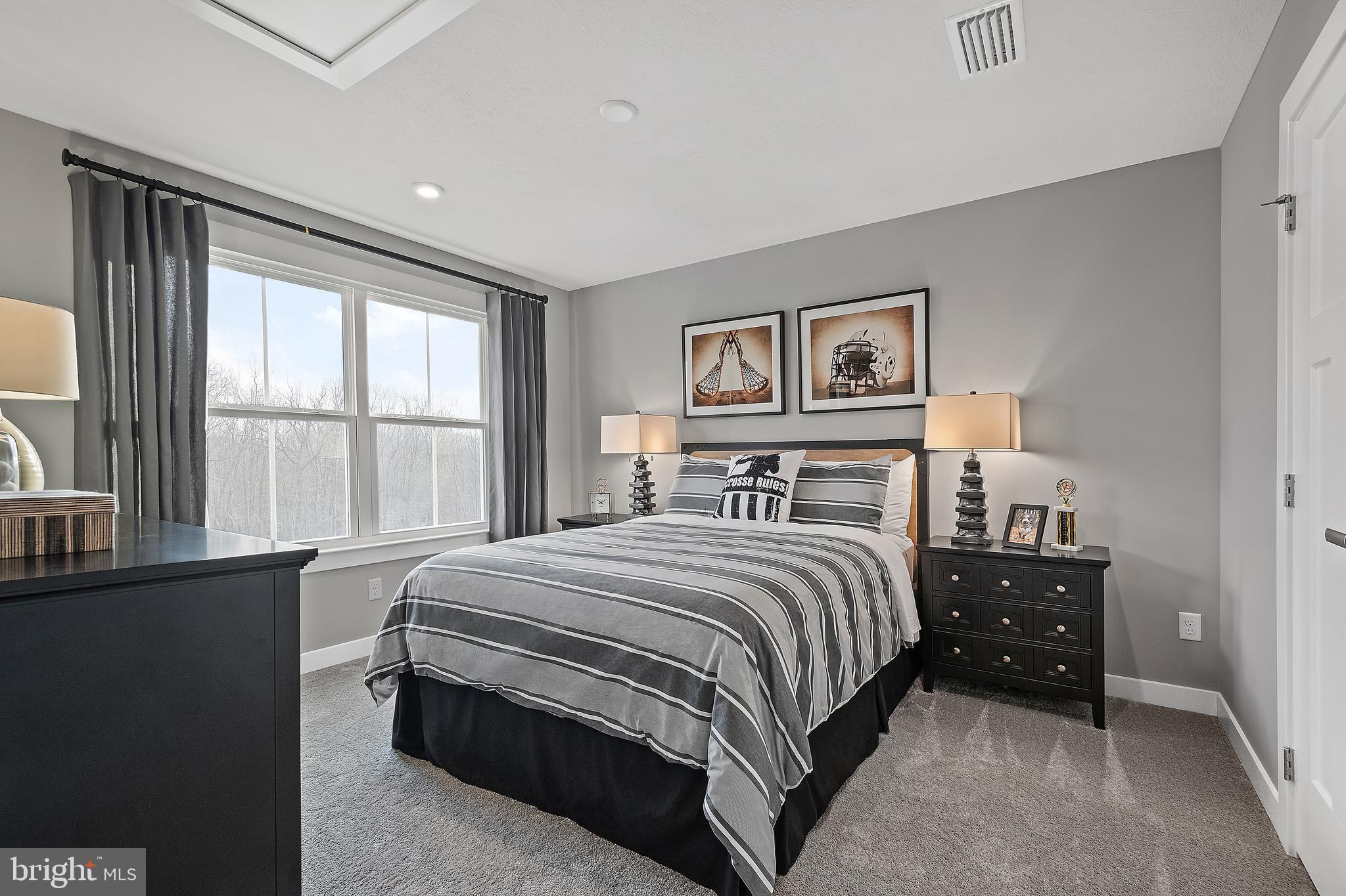 STRAY WINDS FARM - Residential