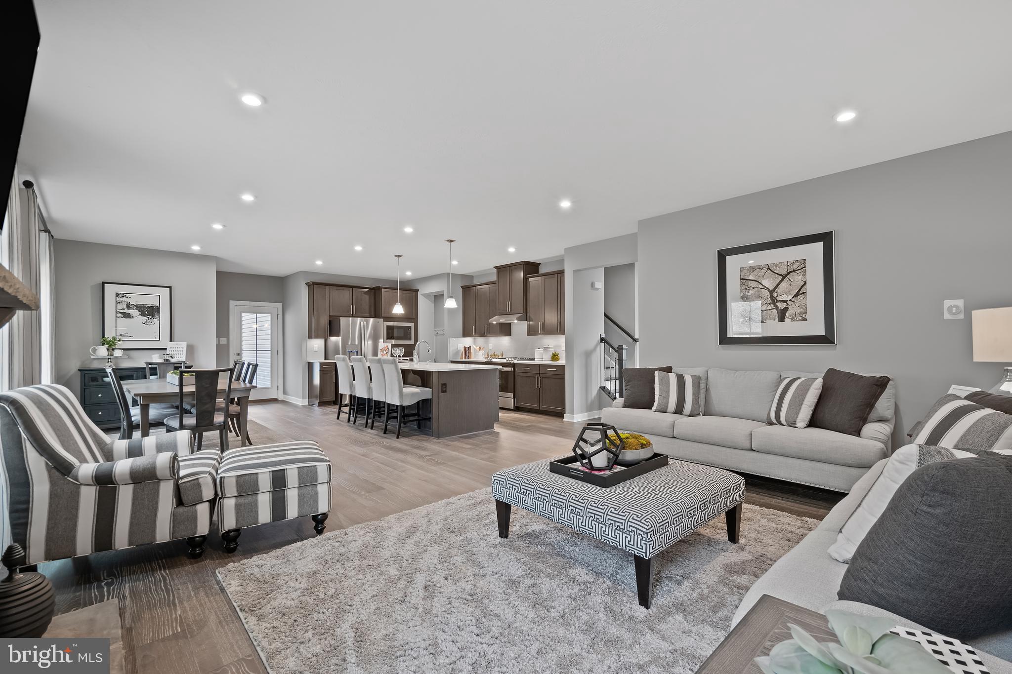 STRAY WINDS FARM - Residential