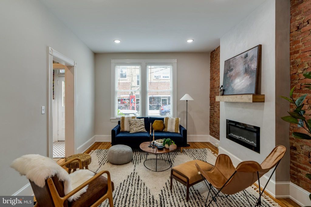 Photo of 522 W King Street, LANCASTER, PA 17603 (MLS # PALA2073586)