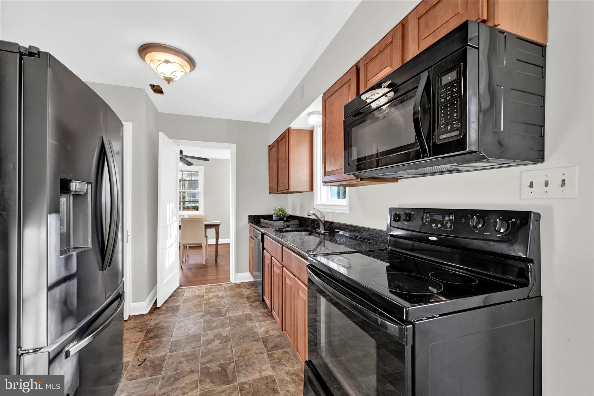 WEST HILLS - Residential