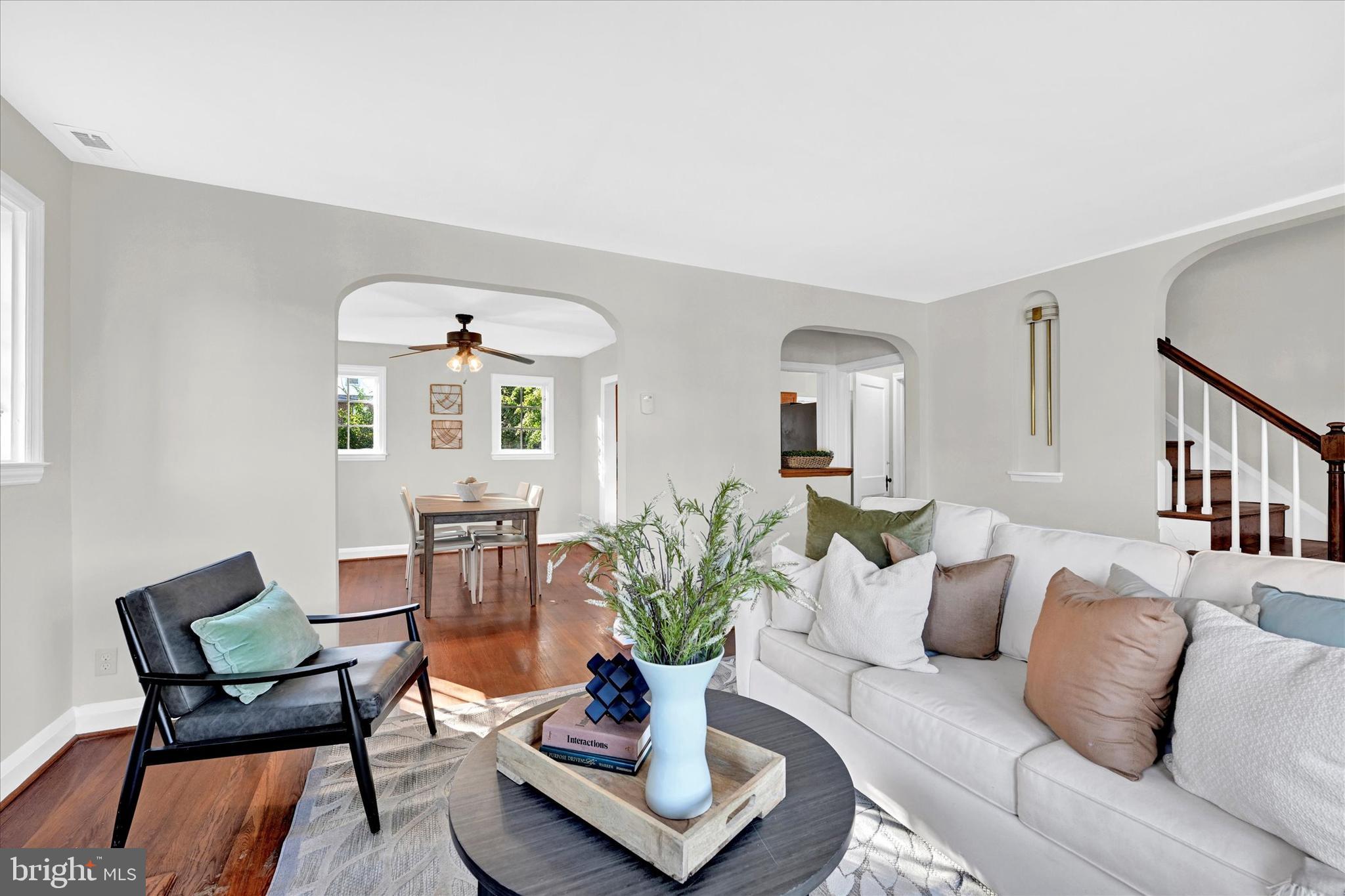 WEST HILLS - Residential