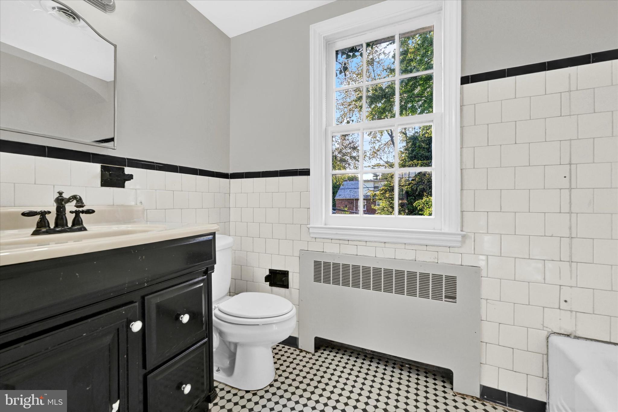 WEST HILLS - Residential