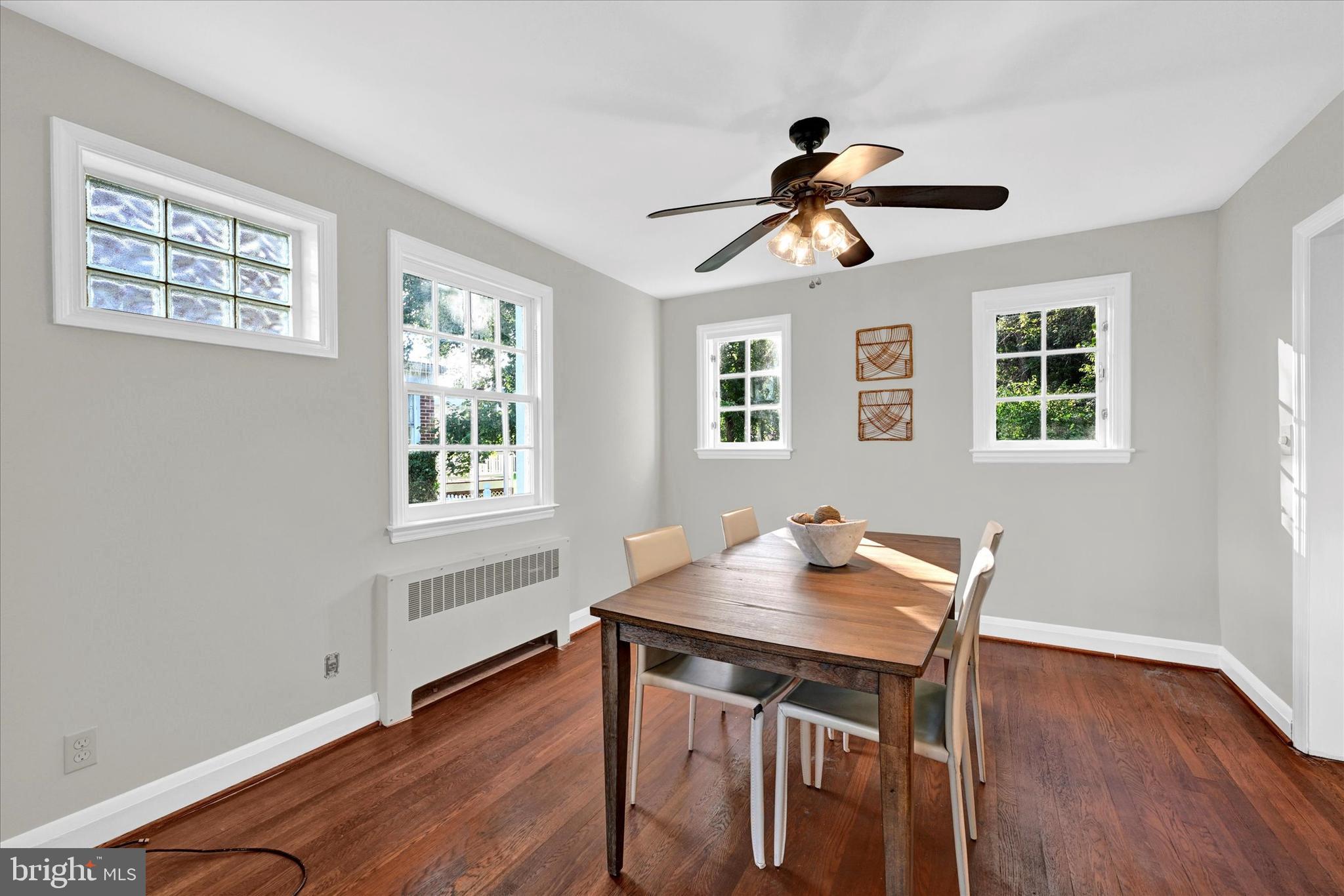 WEST HILLS - Residential