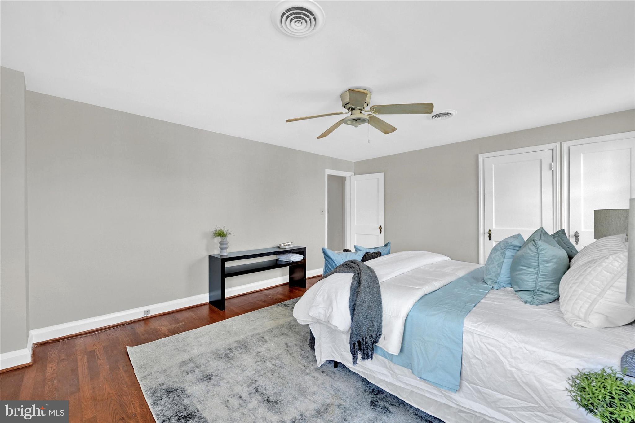 WEST HILLS - Residential