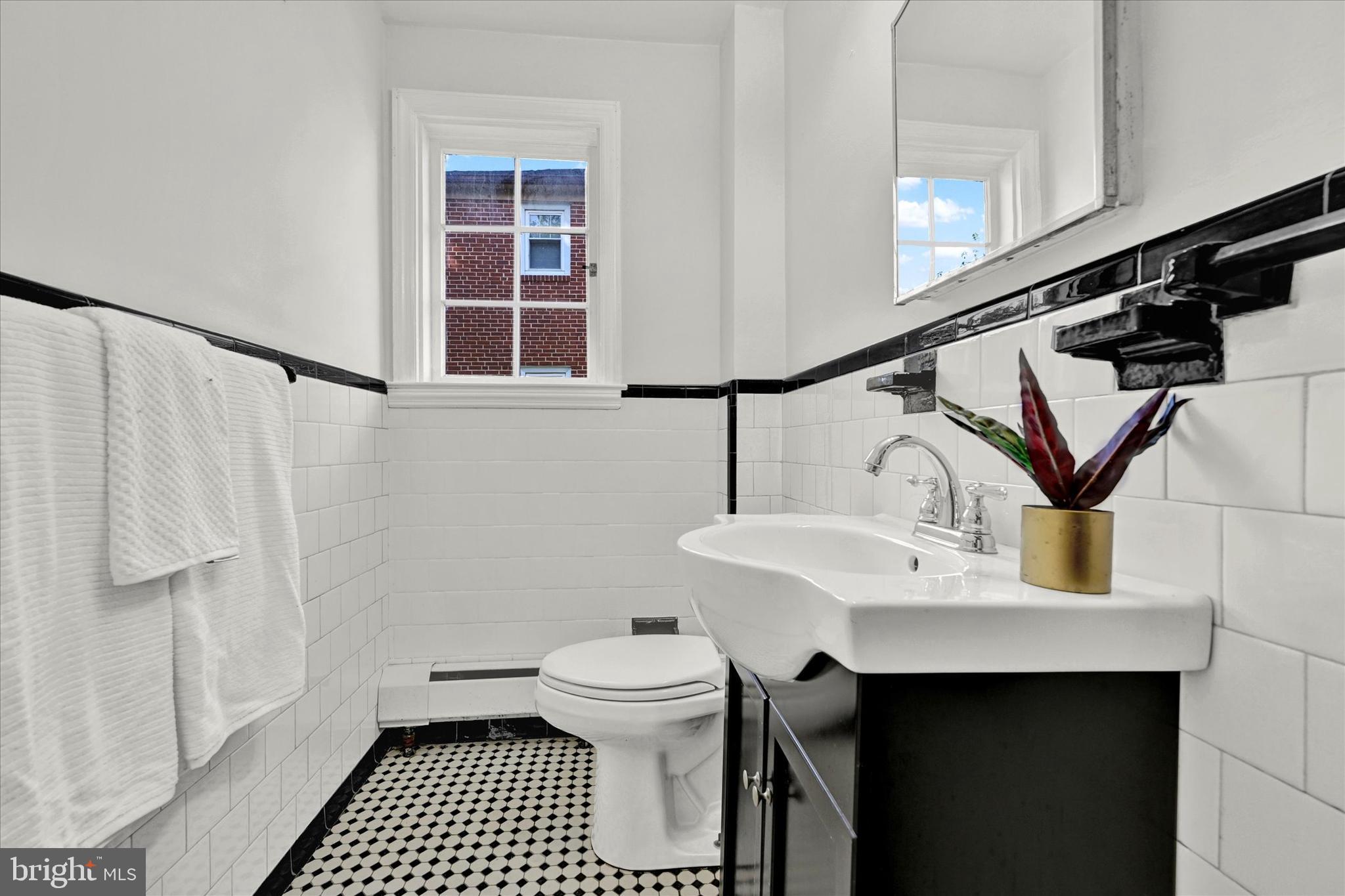 WEST HILLS - Residential