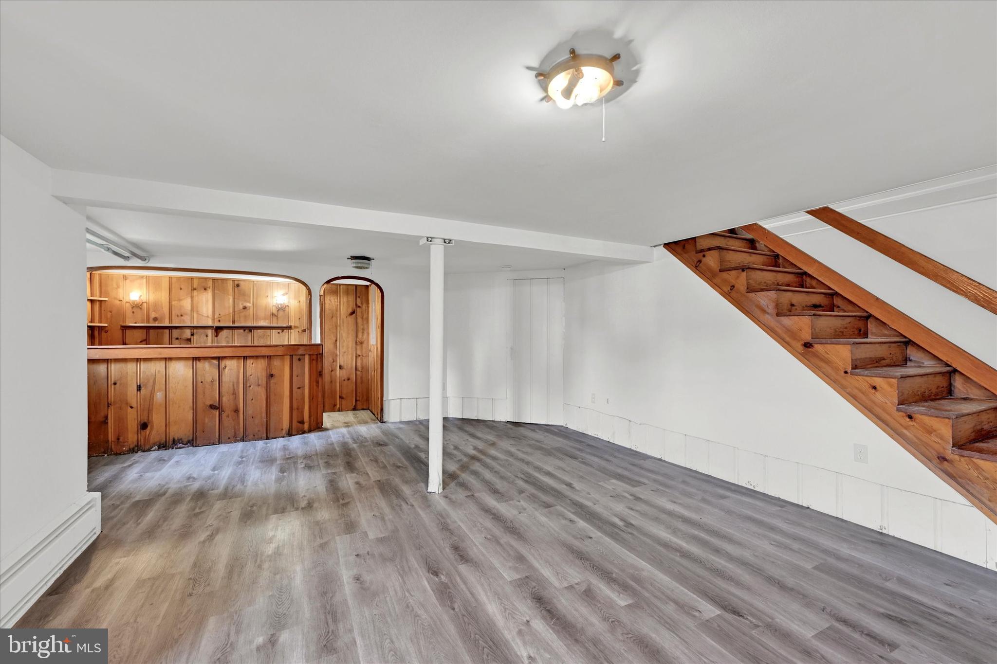 WEST HILLS - Residential