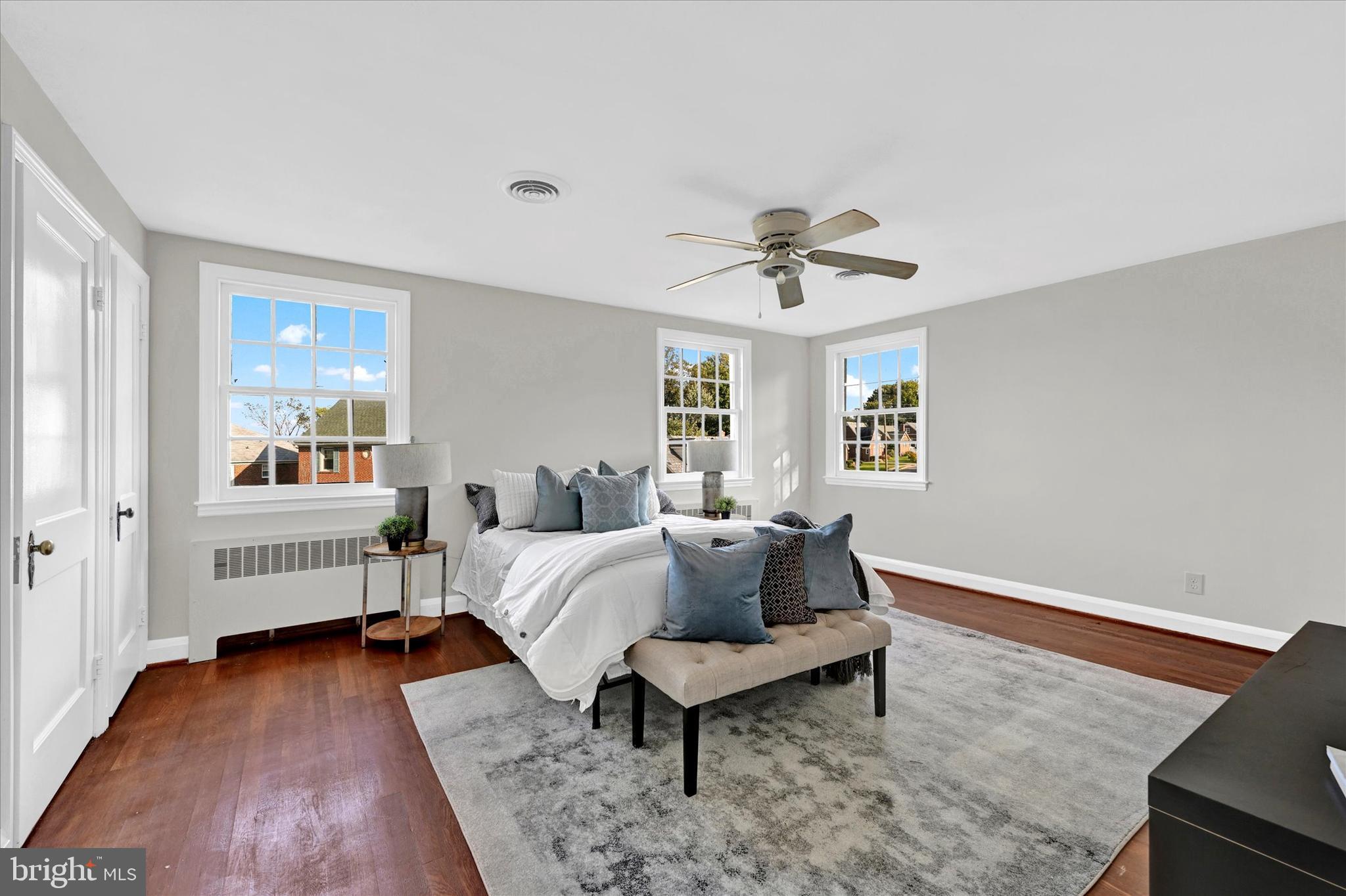 WEST HILLS - Residential