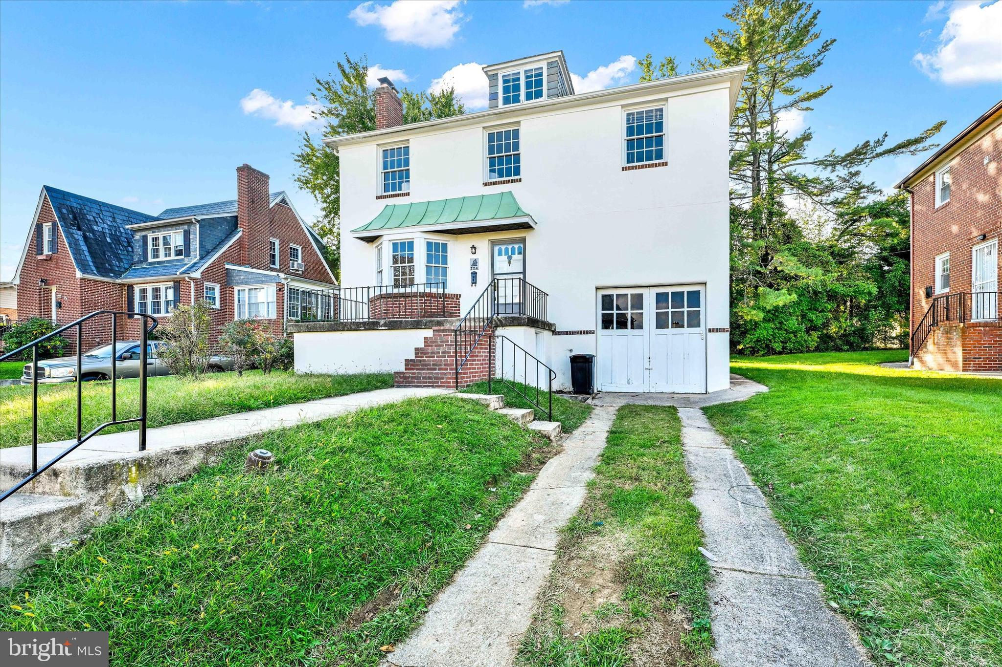 WEST HILLS - Residential