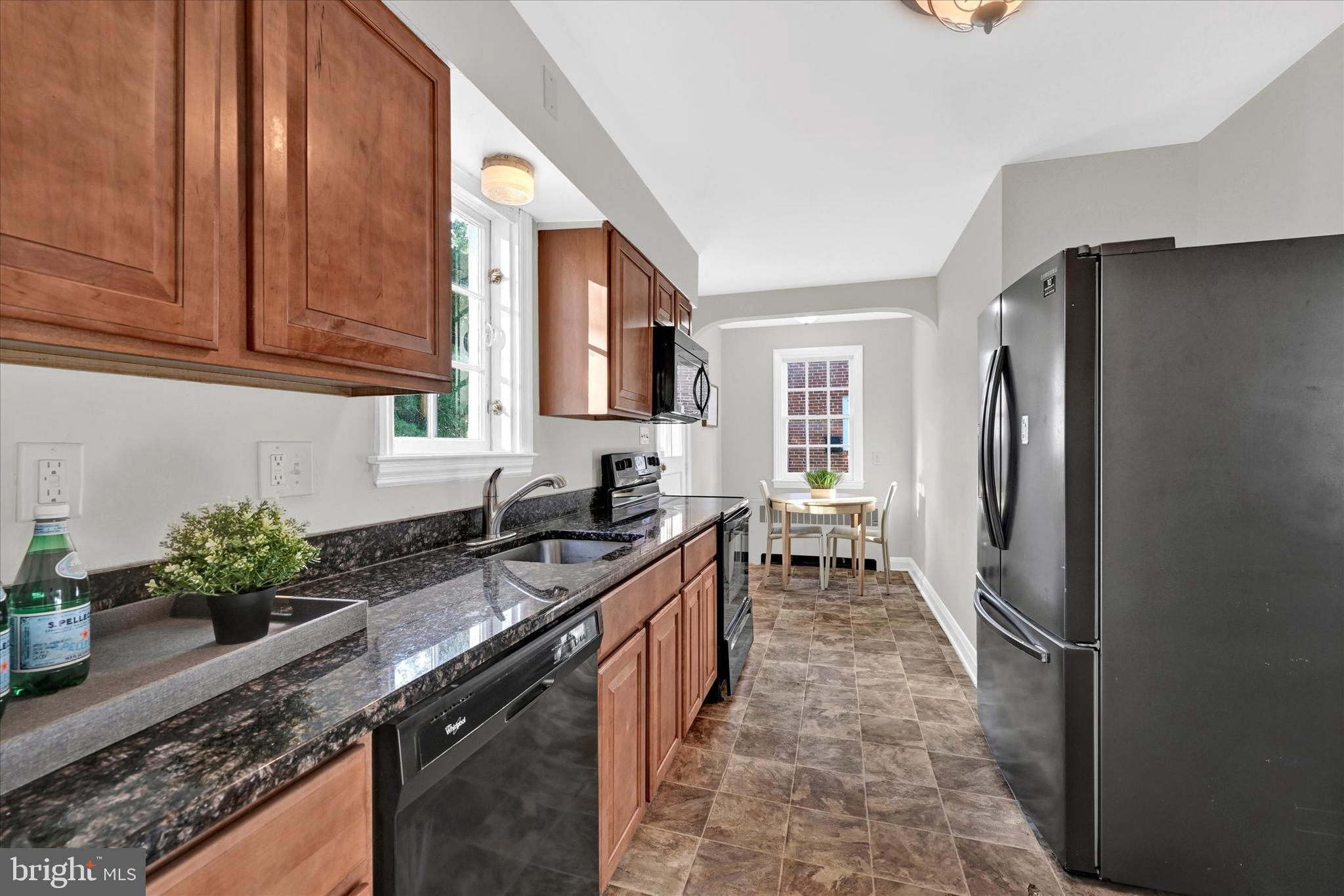 WEST HILLS - Residential