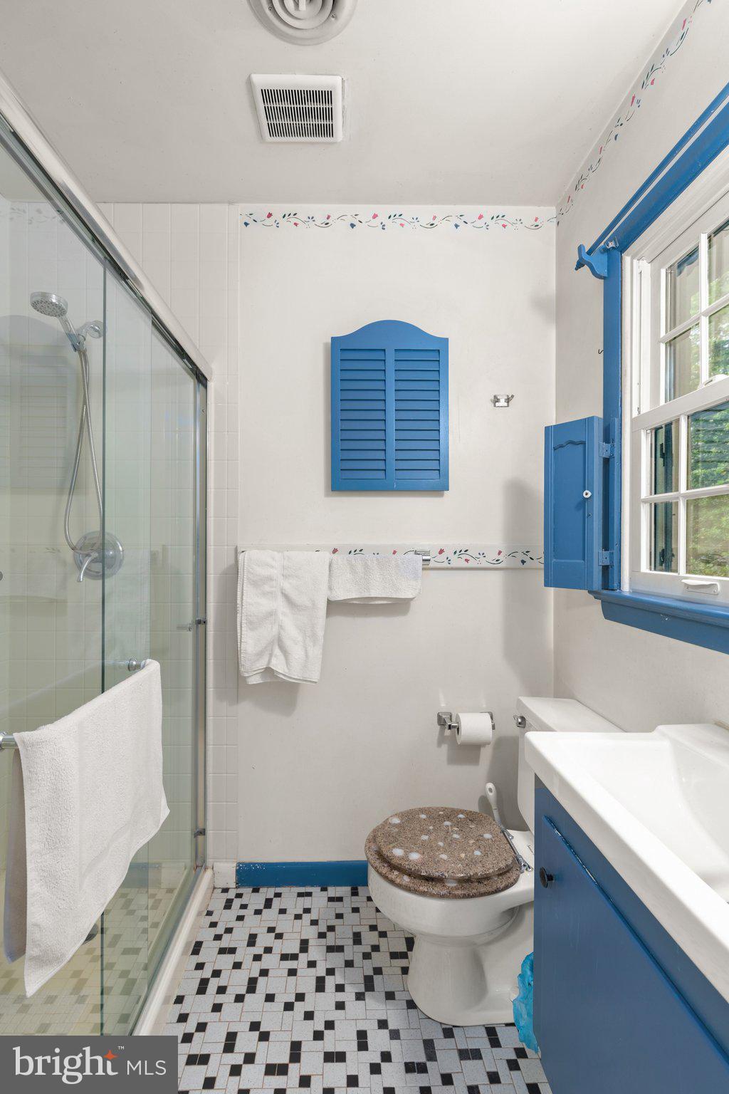 MADONNA - Residential