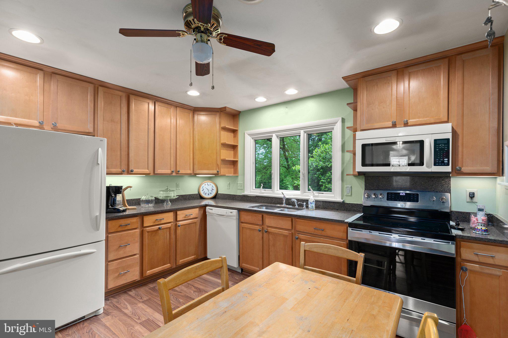 MADONNA - Residential