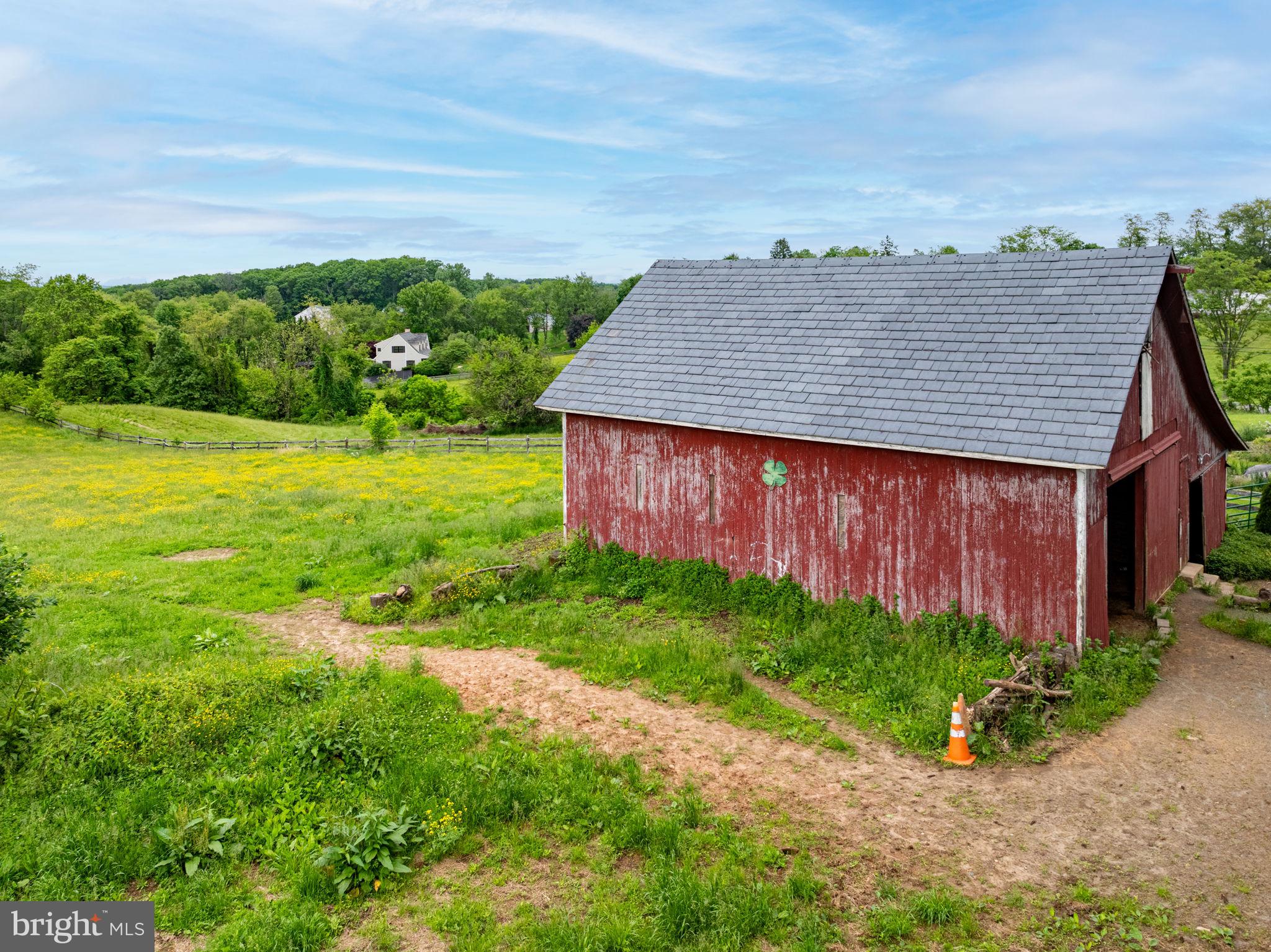 MADONNA - Residential