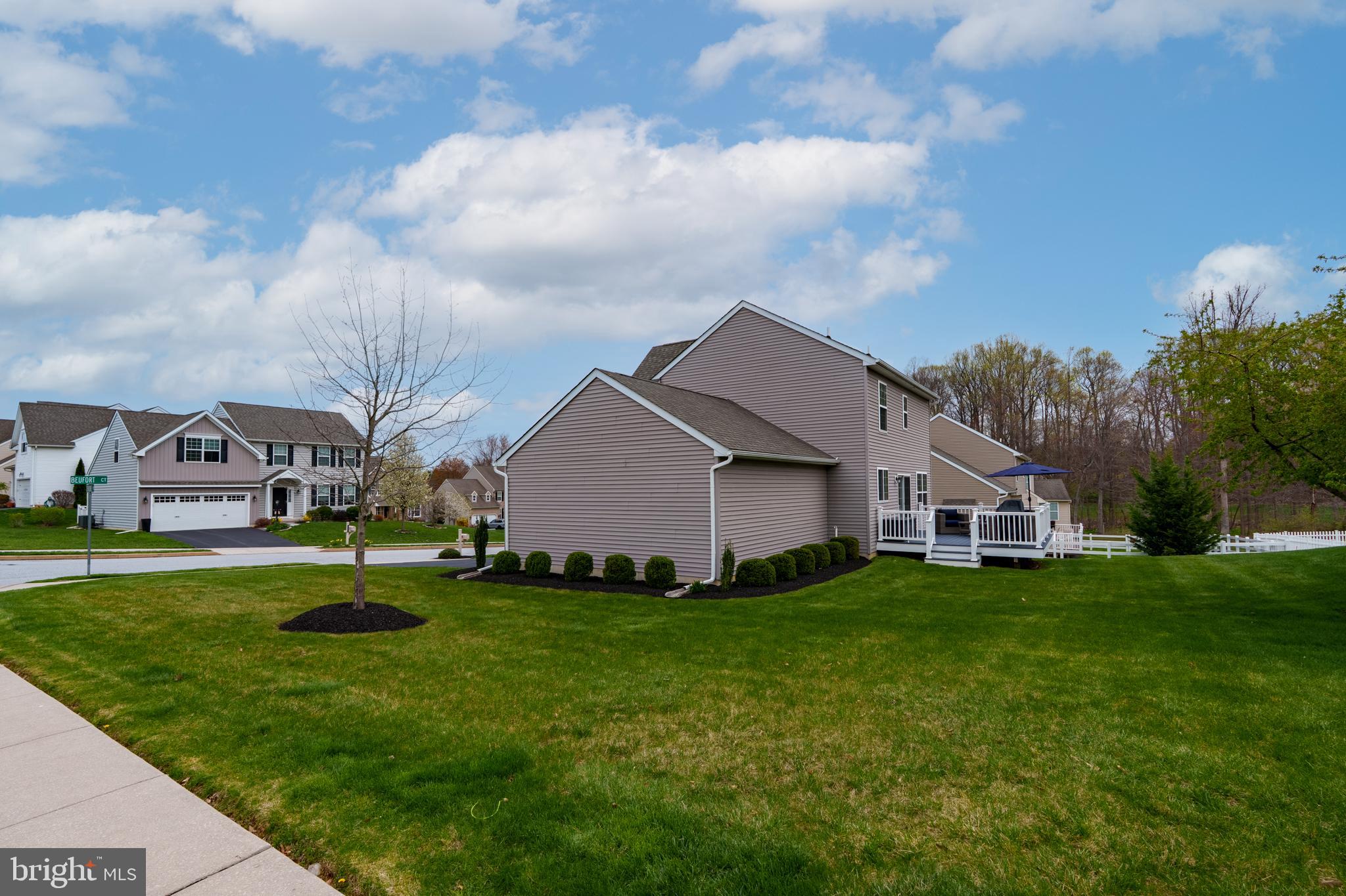 KINGS GRANT - Residential