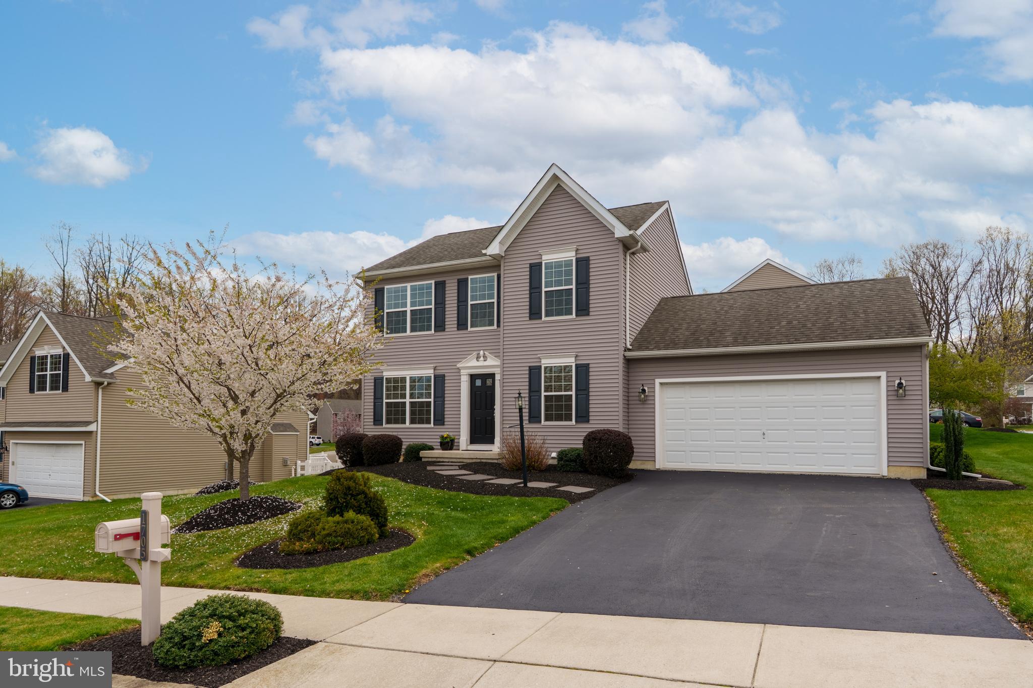 KINGS GRANT - Residential