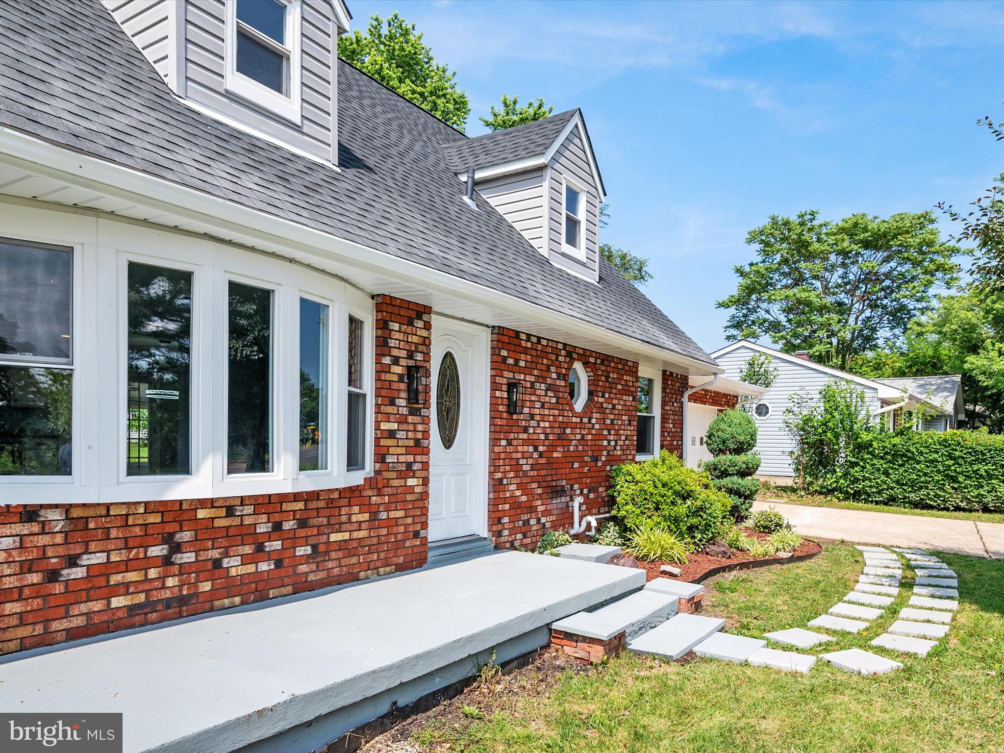 1607 W FURNACE BRANCH ROAD