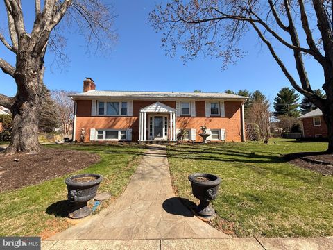 810 WAGE DRIVE SW LEESBURG VA 20175