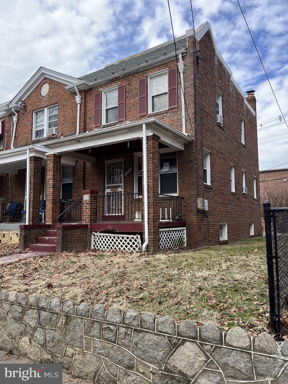 1807 FORT DAVIS STREET SE