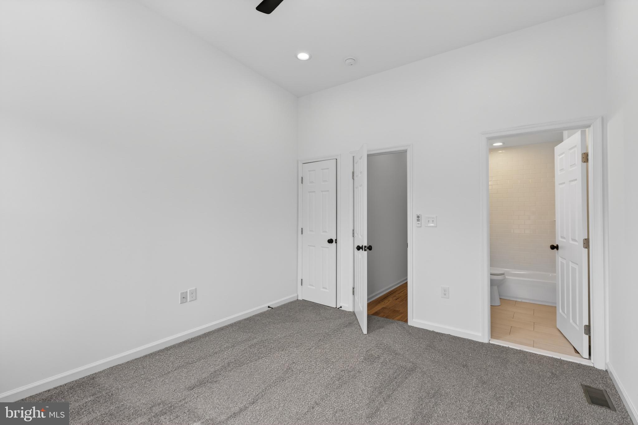 GREEKTOWN - Residential