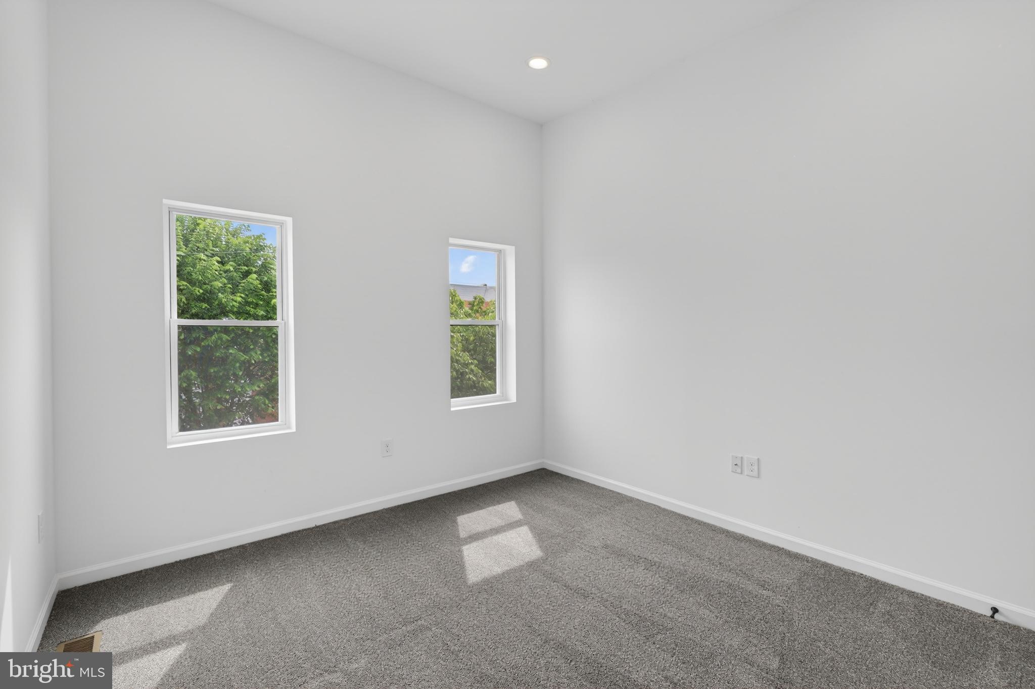 GREEKTOWN - Residential