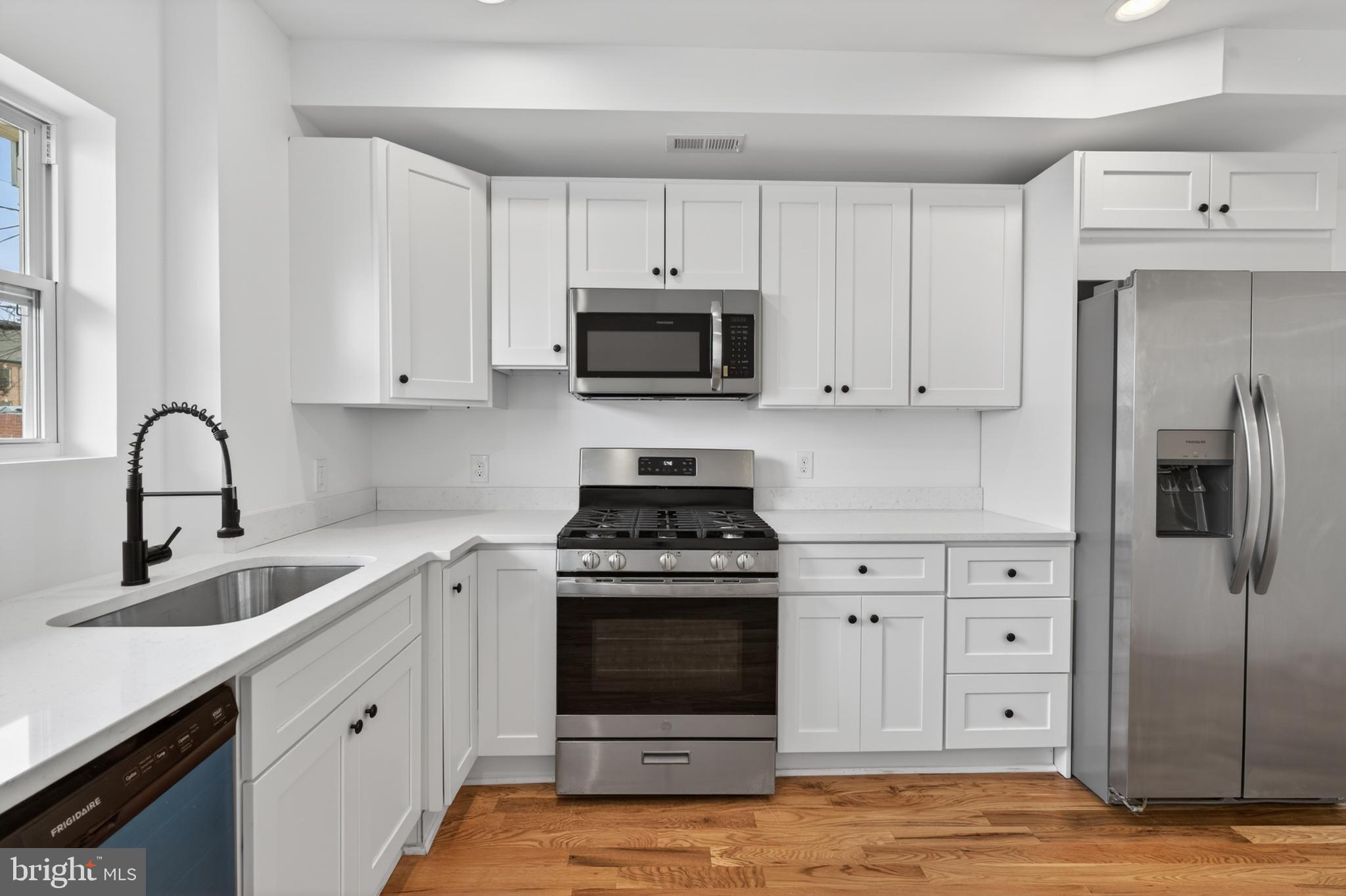 GREEKTOWN - Residential