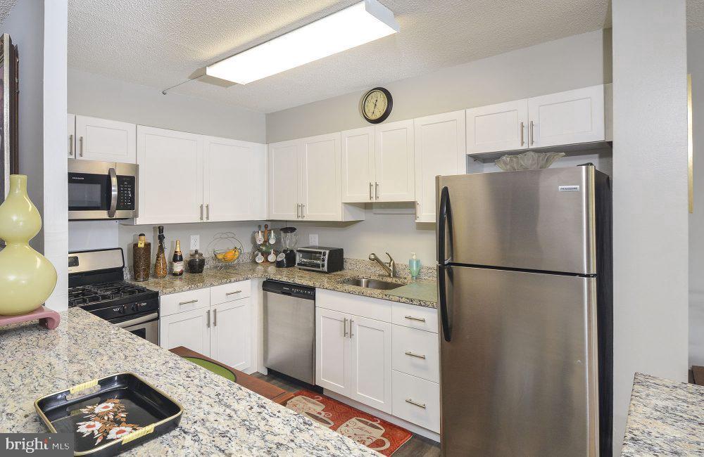 515 W CHELTEN AVENUE 0804