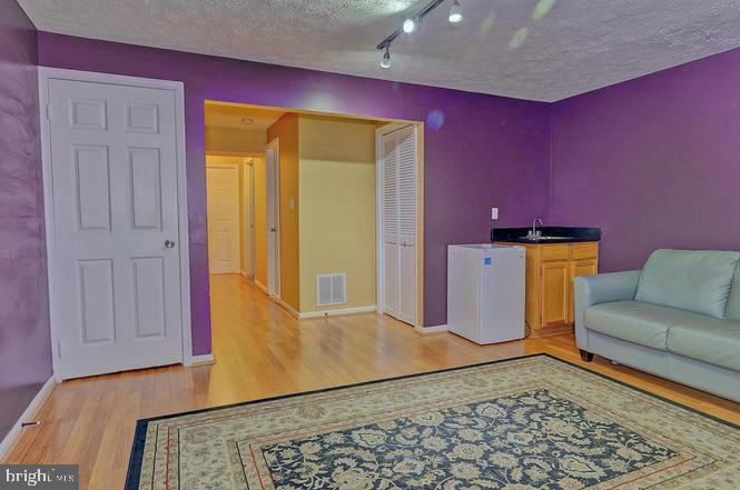 PENDLETON PARK - Residential Lease