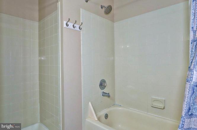 PENDLETON PARK - Residential Lease